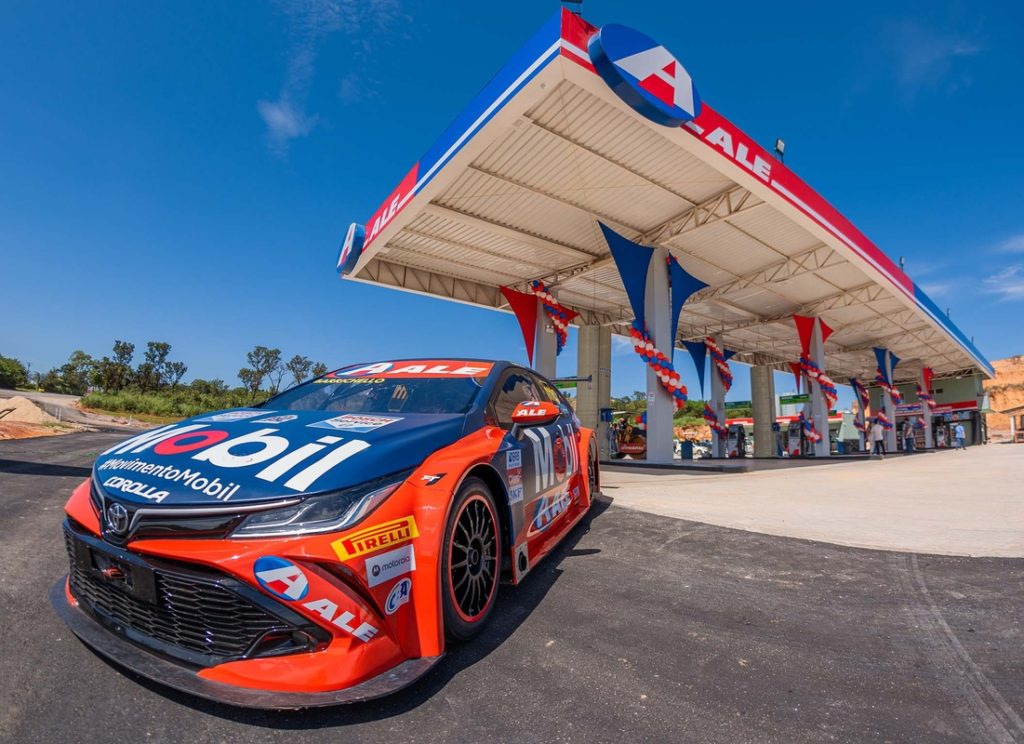 Equipe de Rubens Barrichello renova patrocínio com distribuidora de combustíveis
